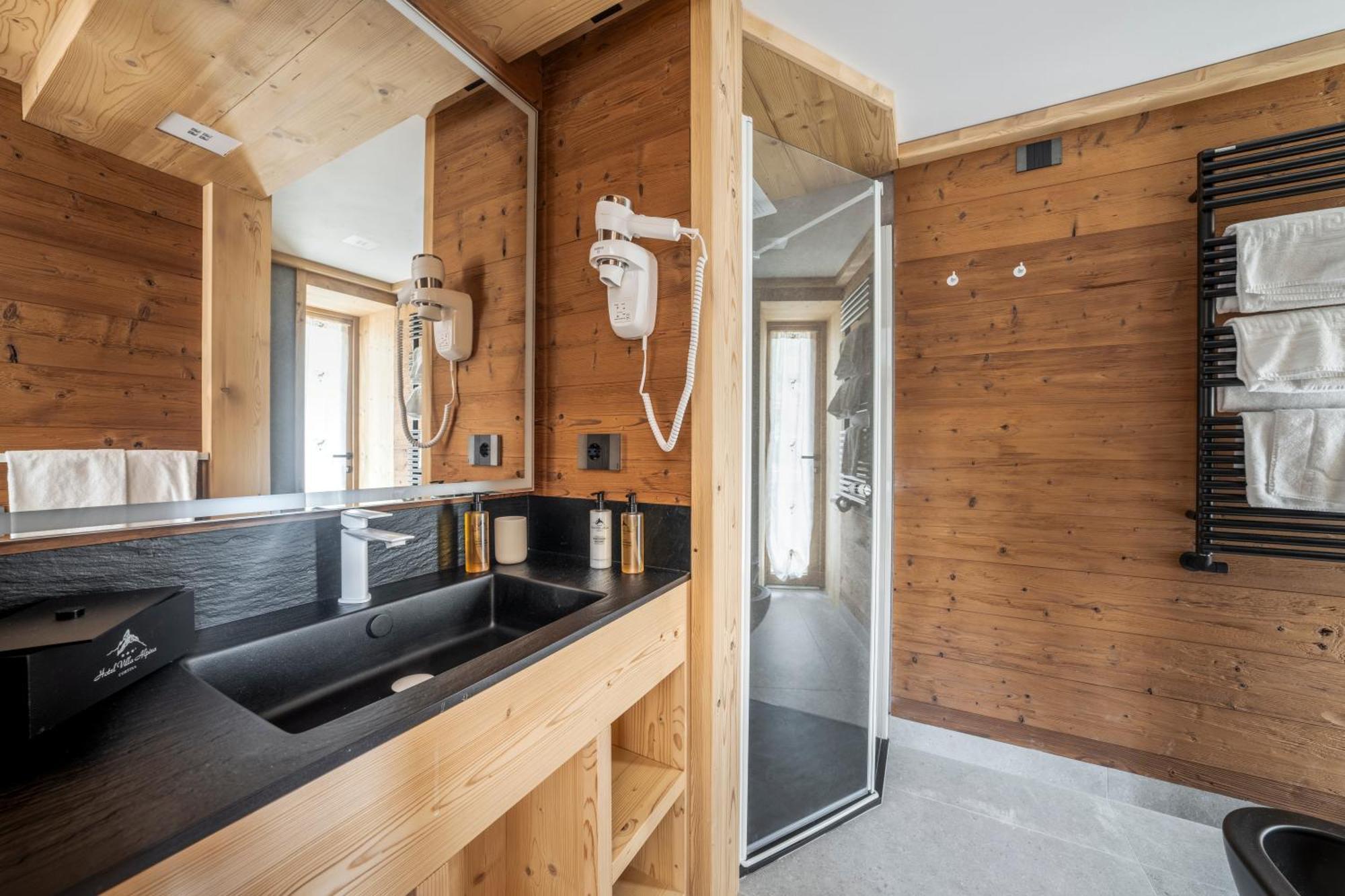 Hotel Villa Alpina ***S Cortina d'Ampezzo Ngoại thất bức ảnh